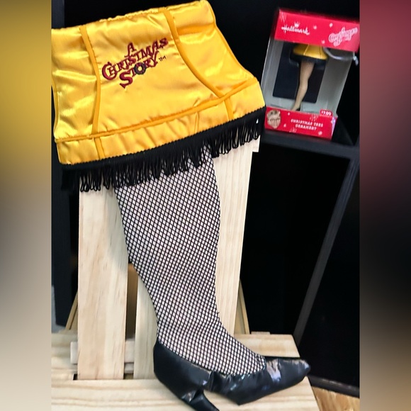 A Christmas story Xmas stocking & ornament in the style of the famous leg lamp - Picture 8 of 9